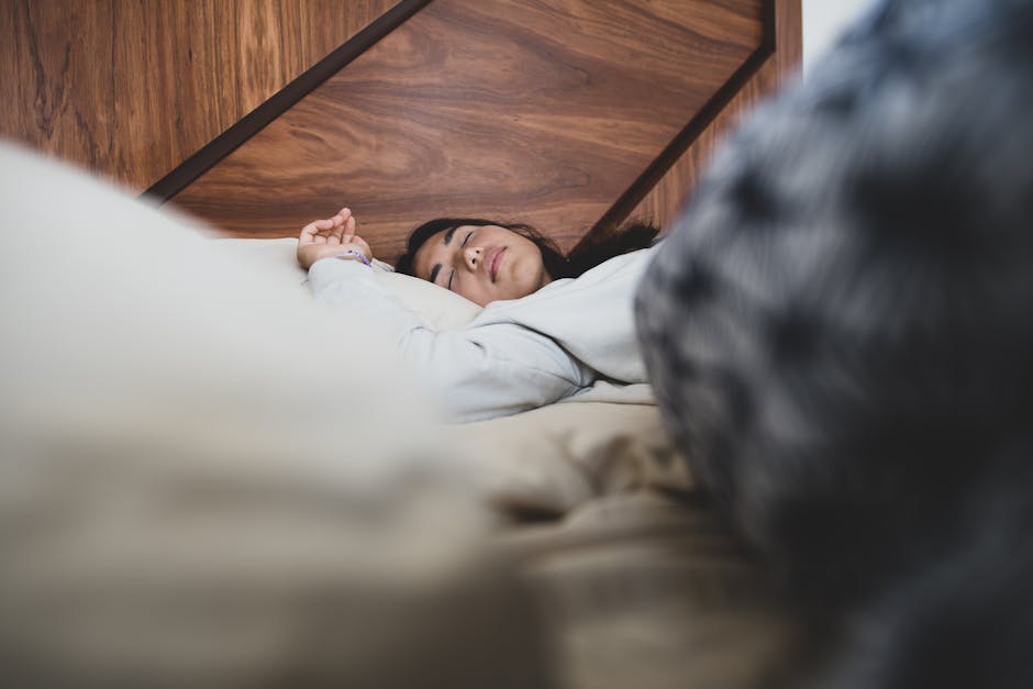 コーヒー・カフェインと睡眠の関係｜快眠のための正しい摂り方と時間帯